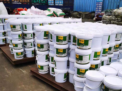 國(guó)標(biāo)草坪膠裝車(chē)發(fā)貨